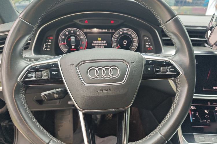Used Audi A6L 2022 40 TFSI Luxury Dynamic Model Steering Wheel