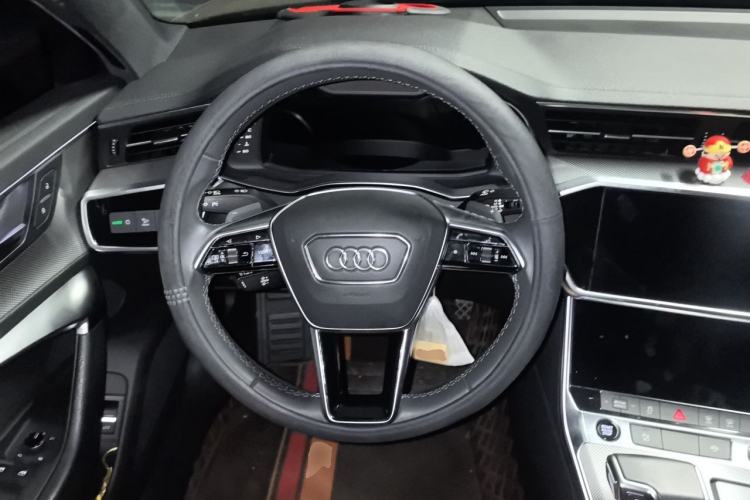 Used Audi A6L 2022 40 TFSI Luxury Dynamic Model Steering Wheel