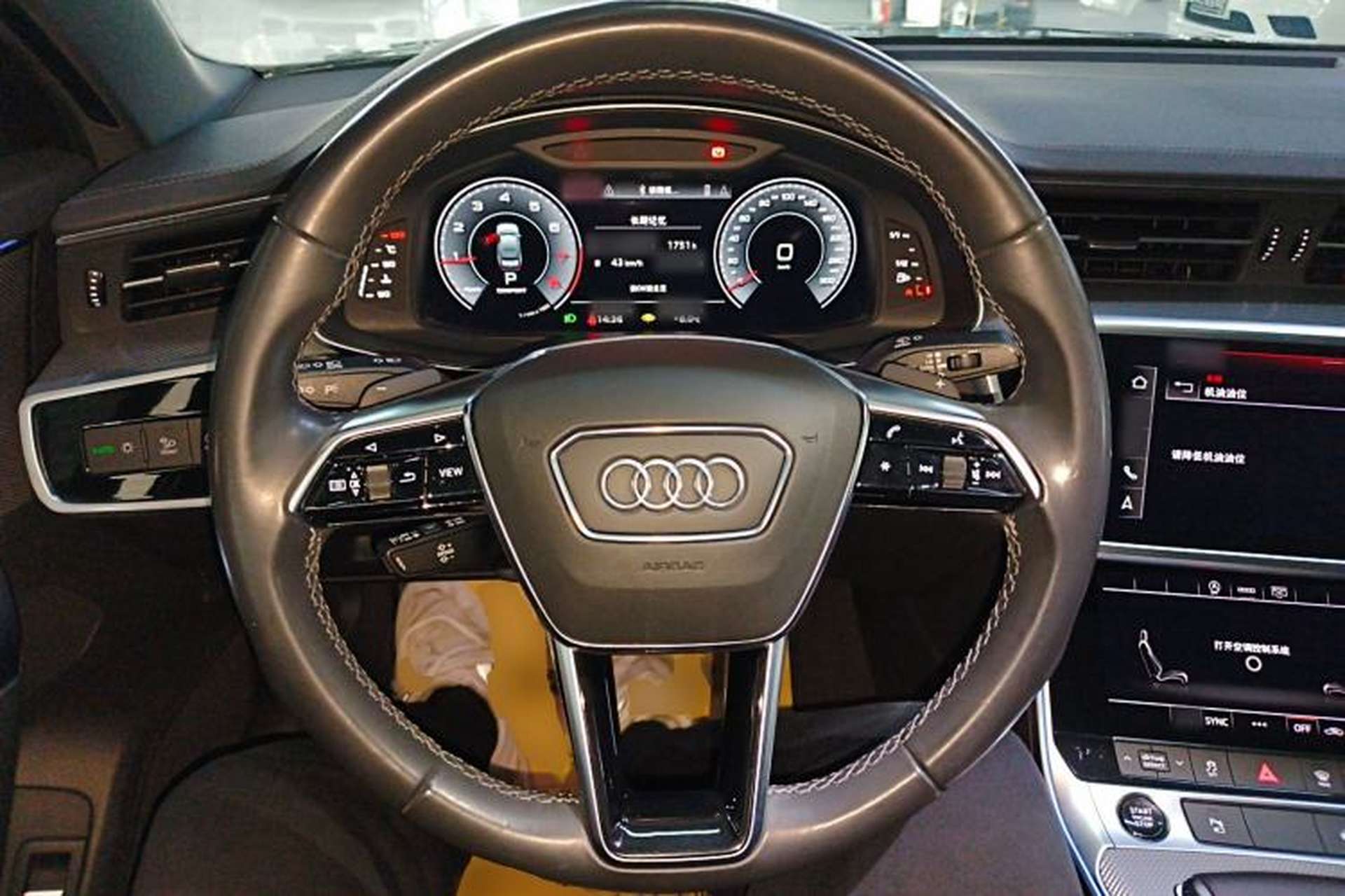 Used Audi A6L 2022 40 TFSI Luxury Dynamic Model Steering Wheel