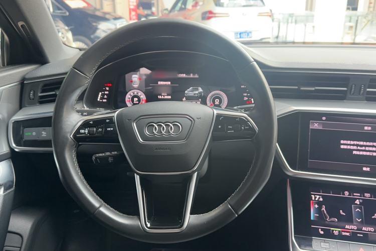 Used Audi A6L 2022 40 TFSI Luxury Dynamic Model Steering Wheel