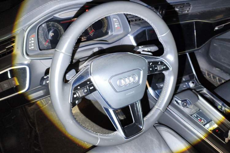 Used Audi A6L 2022 40 TFSI Luxury Prestige Edition Steering Wheel