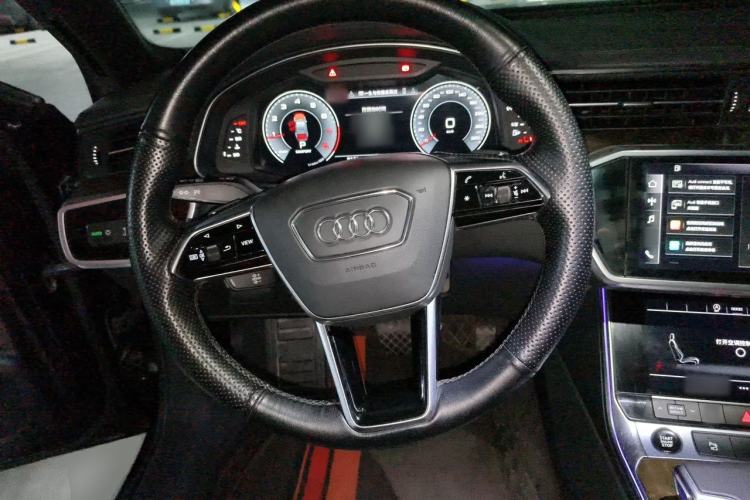 Used Audi A6L 2022 40 TFSI Luxury Dynamic Model Steering Wheel