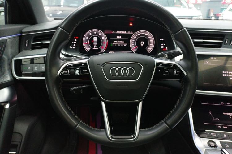 Used Audi A6L 2022 40 TFSI Luxury Dynamic Model Steering Wheel