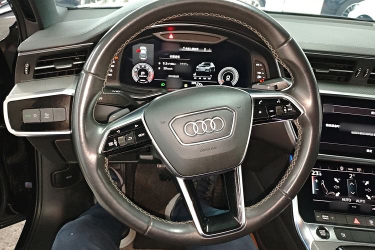 Used Audi A6L 2022 40 TFSI Luxury Dynamic Model Steering Wheel