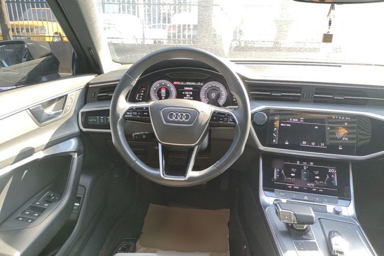 Used Audi A6L 2022 40 TFSI Luxury Dynamic Model Steering Wheel