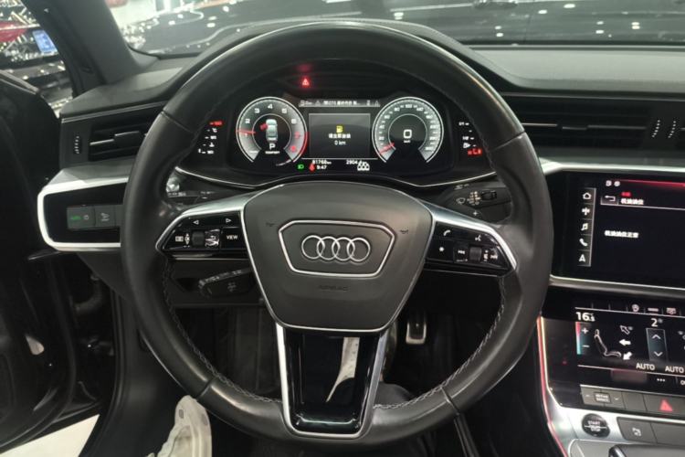 Used Audi A6L 2022 40 TFSI Luxury Dynamic Model Steering Wheel
