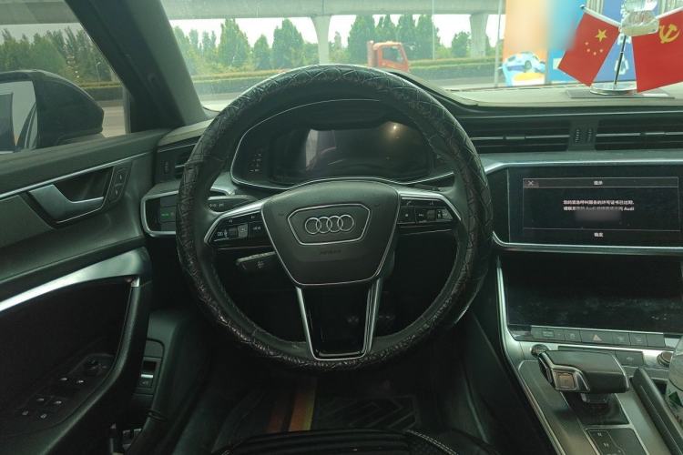 Used Audi A6L 2022 40 TFSI Luxury Dynamic Model Steering Wheel