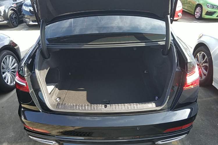 Used Audi A6L 2022 40 TFSI Luxury Dynamic Model Trunk