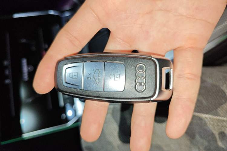 Used Audi A6L 2022 45 TFSI Prestige Elegant Edition Vehicle Key