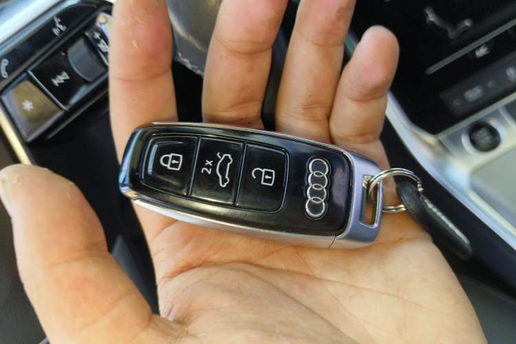 Used Audi A6L 2022 40 TFSI Luxury Dynamic Model Vehicle Key