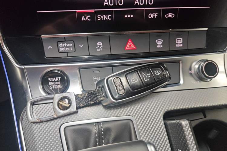 Used Audi A6L 2022 40 TFSI Luxury Dynamic Model Vehicle Key