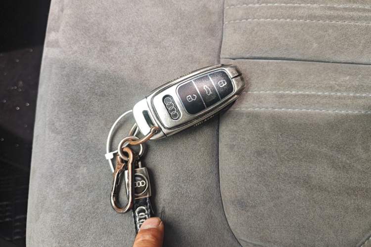 Used Audi A6L 2022 45 TFSI Prestige Dynamic Edition Vehicle Key