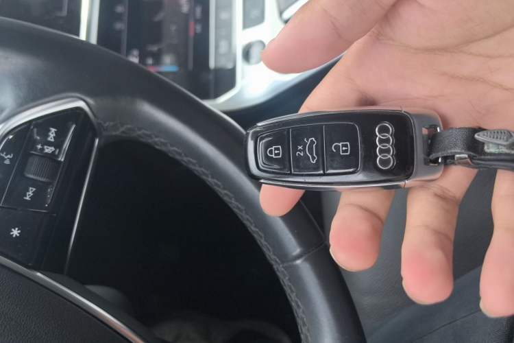 Used Audi A6L 2022 40 TFSI Luxury Prestige Edition Vehicle Key