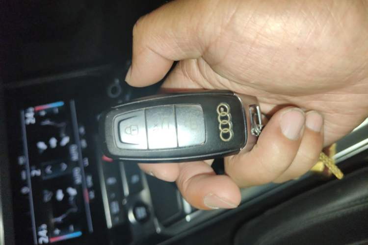 Used Audi A6L 2022 40 TFSI Luxury Prestige Edition Vehicle Key