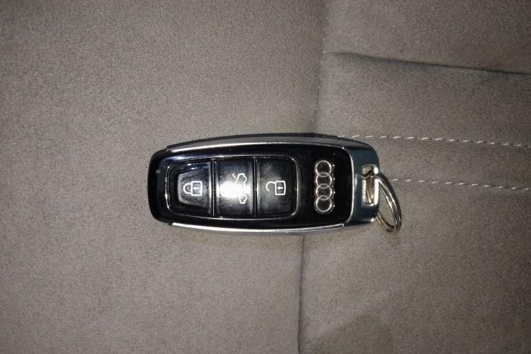 Used Audi A6L 2022 40 TFSI Luxury Dynamic Model Vehicle Key