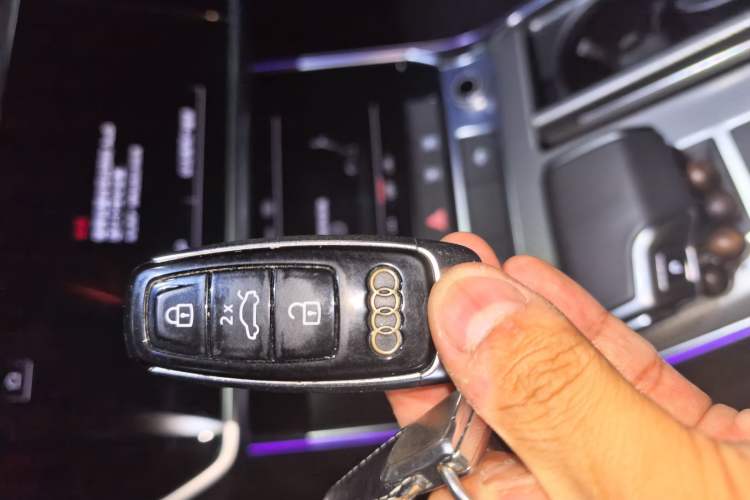 Used Audi A6L 2022 45 TFSI Prestige Elegant Edition Vehicle Key