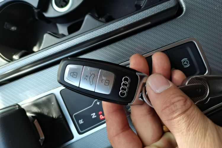 Used Audi A6L 2022 45 TFSI Prestige Elegant Edition Vehicle Key