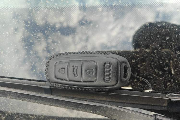 Used Audi A6L 2022 40 TFSI Luxury Prestige Edition Vehicle Key