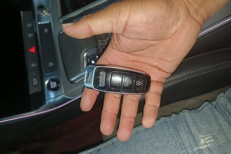 Used Audi A6L 2022 45 TFSI Prestige Dynamic Edition Vehicle Key