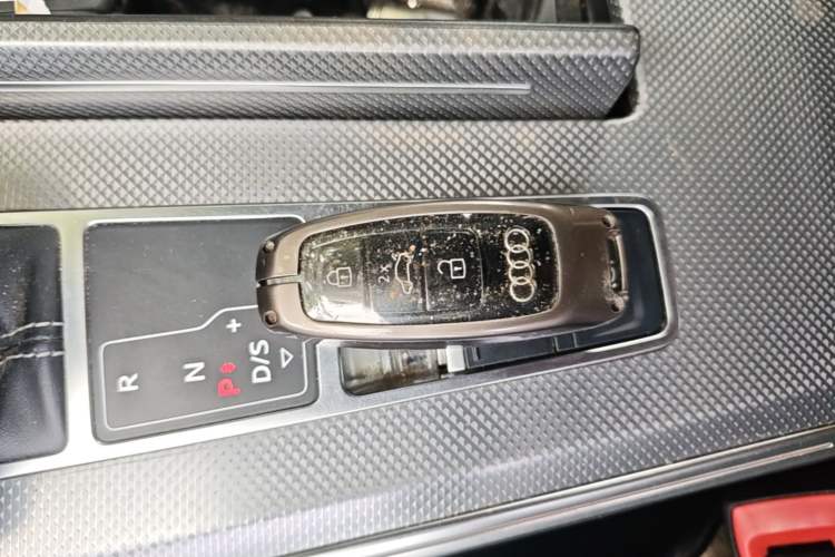 Used Audi A6L 2022 40 TFSI Luxury Dynamic Model Vehicle Key