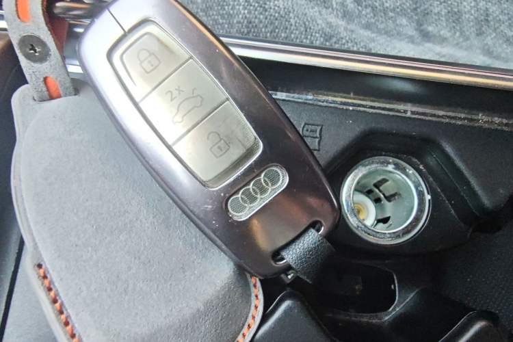 Used Audi A6L 2022 45 TFSI quattro Prestige Elegant Edition Vehicle Key