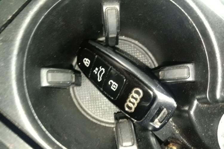 Used Audi A6L 2022 40 TFSI Luxury Dynamic Model Vehicle Key