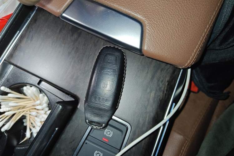 Used Audi A6L 2022 45 TFSI Prestige Elegant Edition Vehicle Key