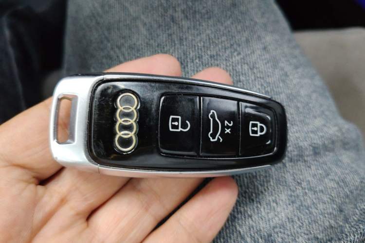 Used Audi A6L 2022 45 TFSI Prestige Dynamic Edition Vehicle Key