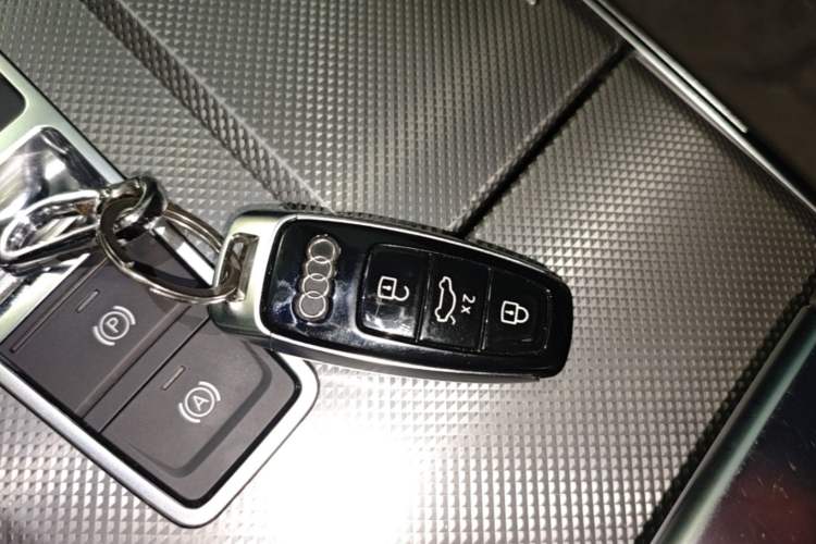 Used Audi A6L 2022 40 TFSI Luxury Dynamic Model Vehicle Key