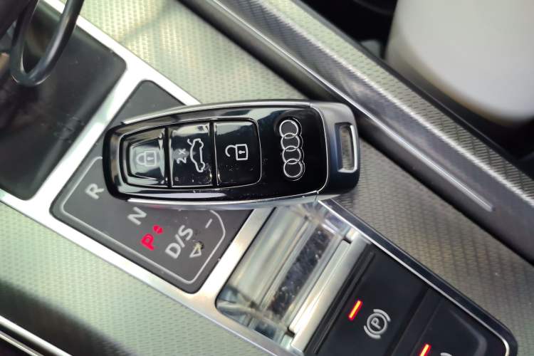Used Audi A6L 2022 45 TFSI quattro Prestige Elegant Edition Vehicle Key