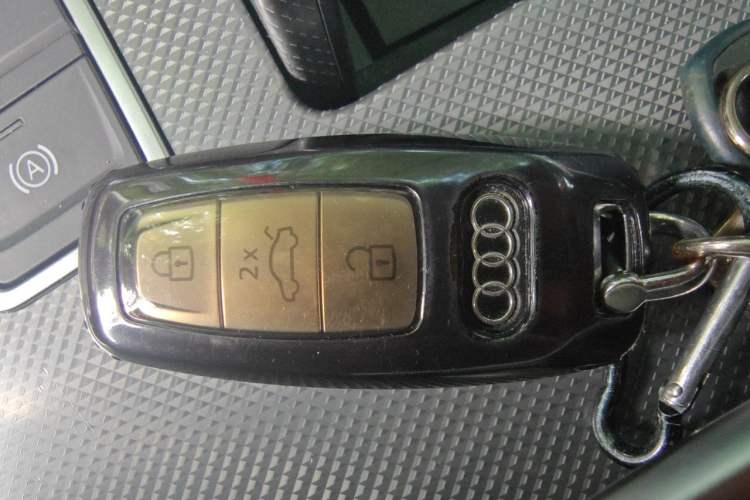 Used Audi A6L 2022 40 TFSI Luxury Dynamic Model Vehicle Key