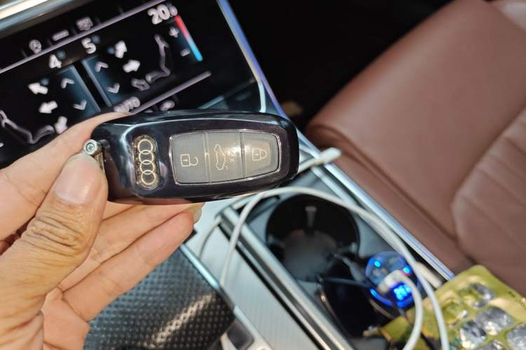 Used Audi A6L 2022 45 TFSI Prestige Elegant Edition Vehicle Key