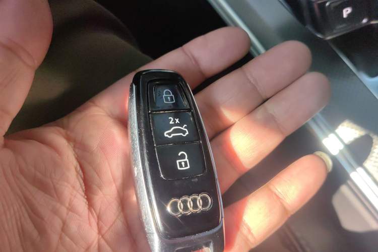 Used Audi A6L 2022 40 TFSI Luxury Dynamic Model Vehicle Key