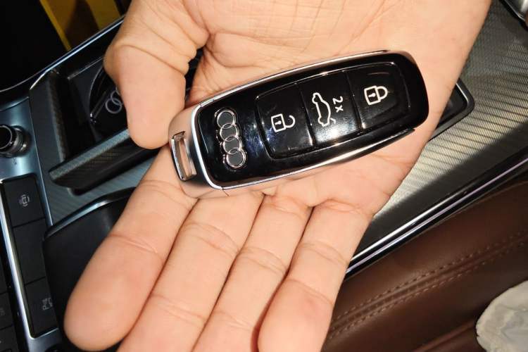 Used Audi A6L 2022 45 TFSI Prestige Elegant Edition Vehicle Key