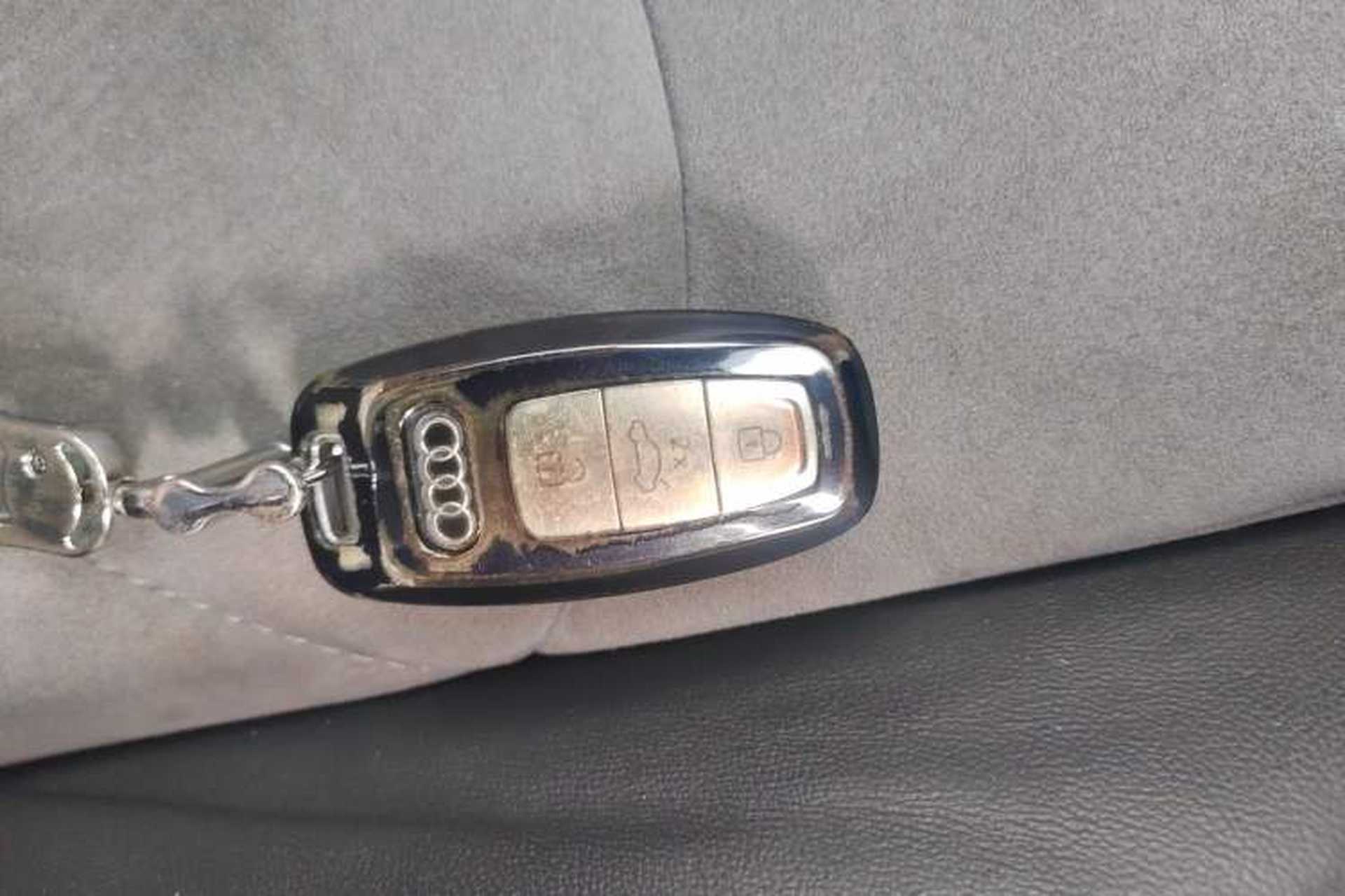 Used Audi A6L 2022 40 TFSI Luxury Dynamic Model Vehicle Key