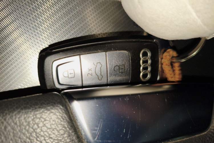 Used Audi A6L 2022 40 TFSI Luxury Prestige Edition Vehicle Key