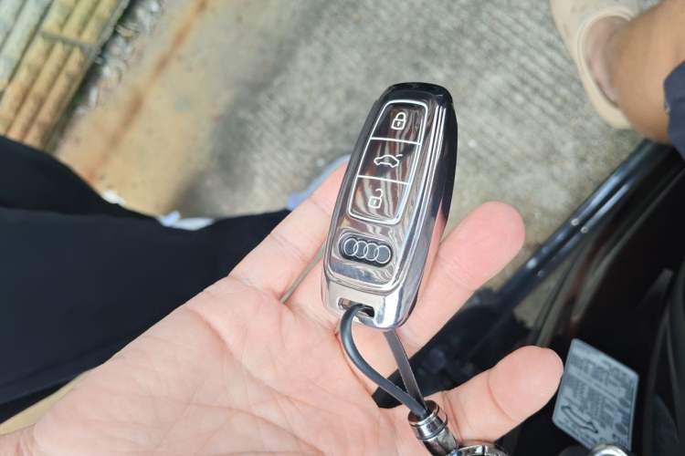 Used Audi A6L 2022 45 TFSI Prestige Dynamic Edition Vehicle Key