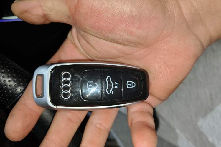 Used Audi A6L 2022 40 TFSI Luxury Dynamic Model Vehicle Key