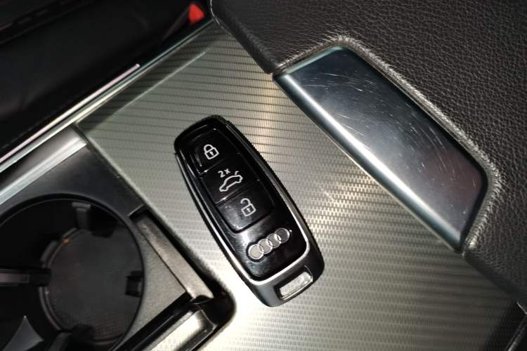 Used Audi A6L 2022 45 TFSI Prestige Elegant Edition Vehicle Key