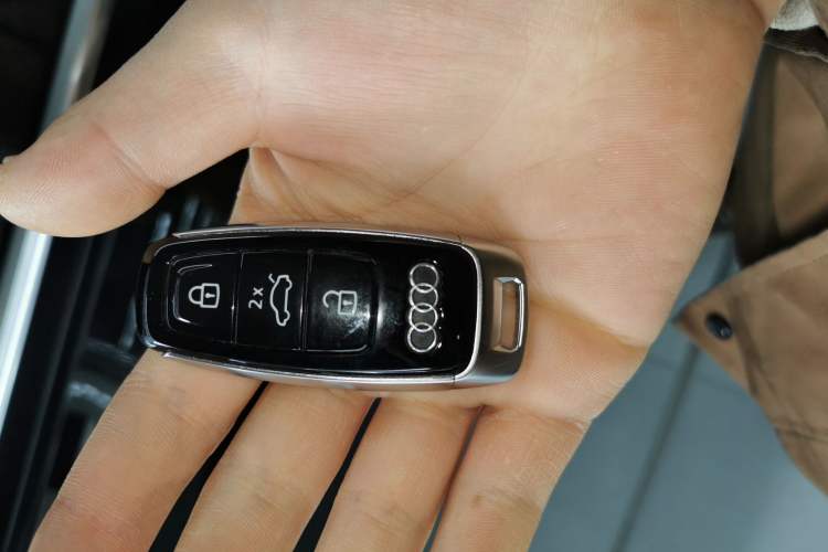 Used Audi A6L 2022 45 TFSI Prestige Dynamic Edition Vehicle Key