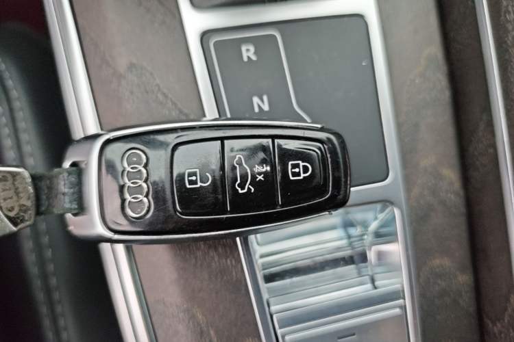 Used Audi A6L 2022 45 TFSI quattro Prestige Elegant Edition Vehicle Key