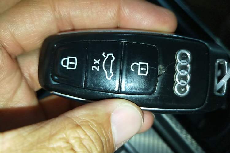 Used Audi A6L 2022 40 TFSI Luxury Prestige Edition Vehicle Key