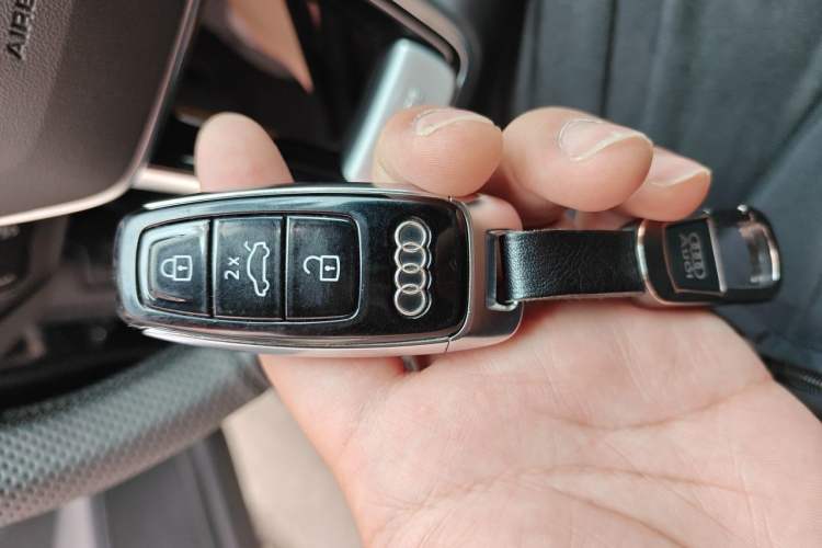 Used Audi A6L 2022 40 TFSI Luxury Dynamic Model Vehicle Key
