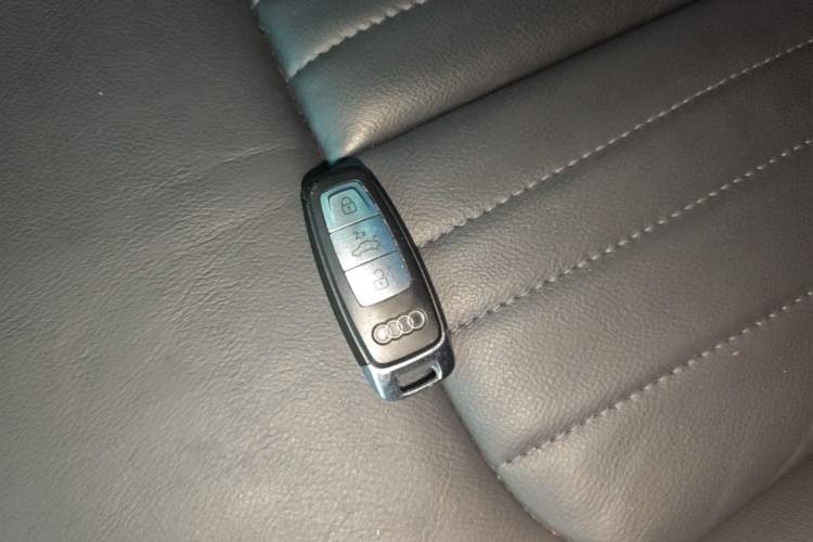 Used Audi A6L 2022 45 TFSI quattro Prestige Elegant Edition Vehicle Key