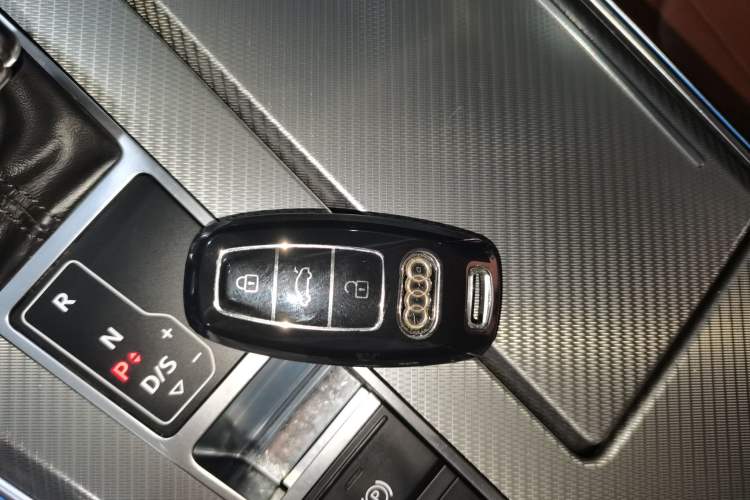 Used Audi A6L 2022 40 TFSI Luxury Prestige Edition Vehicle Key