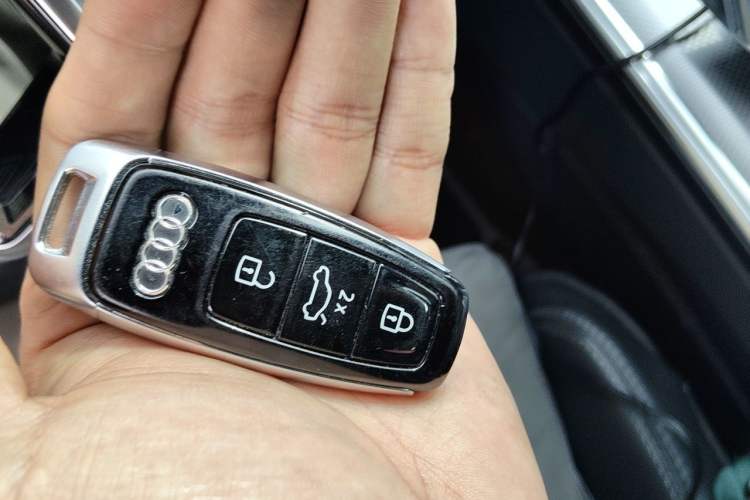 Used Audi A6L 2022 40 TFSI Luxury Dynamic Model Vehicle Key