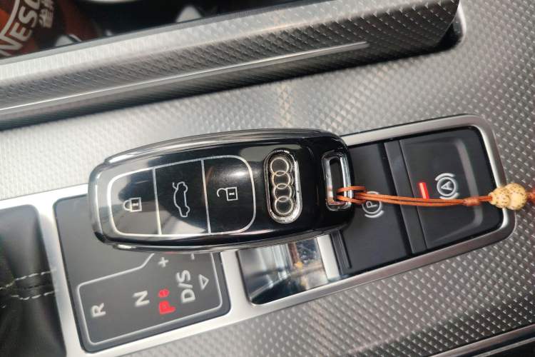 Used Audi A6L 2022 40 TFSI Luxury Dynamic Model Vehicle Key