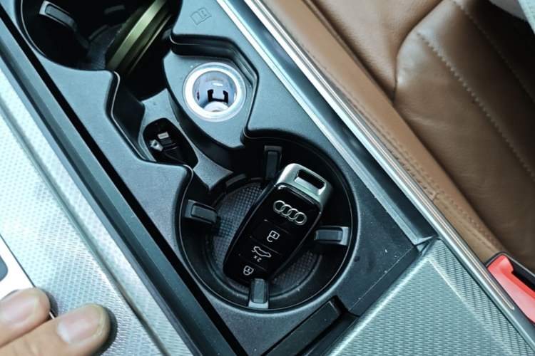 Used Audi A6L 2022 40 TFSI Luxury Prestige Edition Vehicle Key
