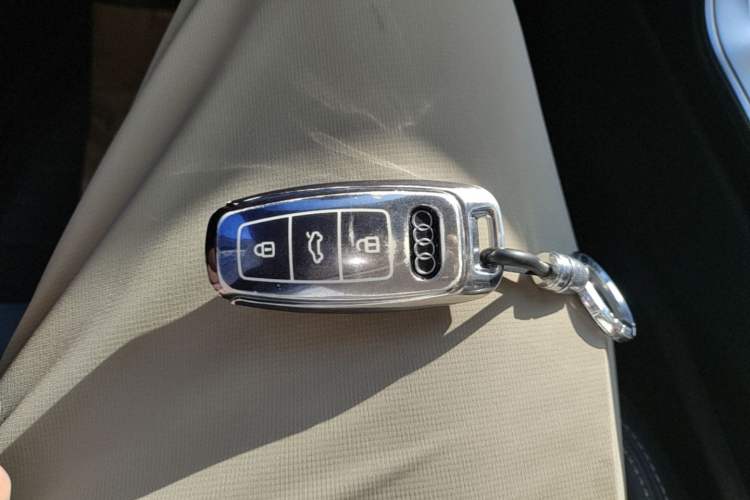 Used Audi A6L 2022 40 TFSI Luxury Dynamic Model Vehicle Key