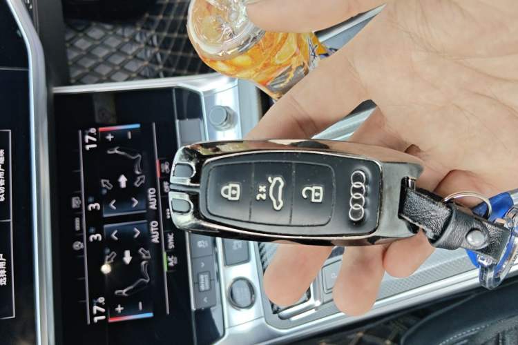 Used Audi A6L 2022 45 TFSI Prestige Dynamic Edition Vehicle Key